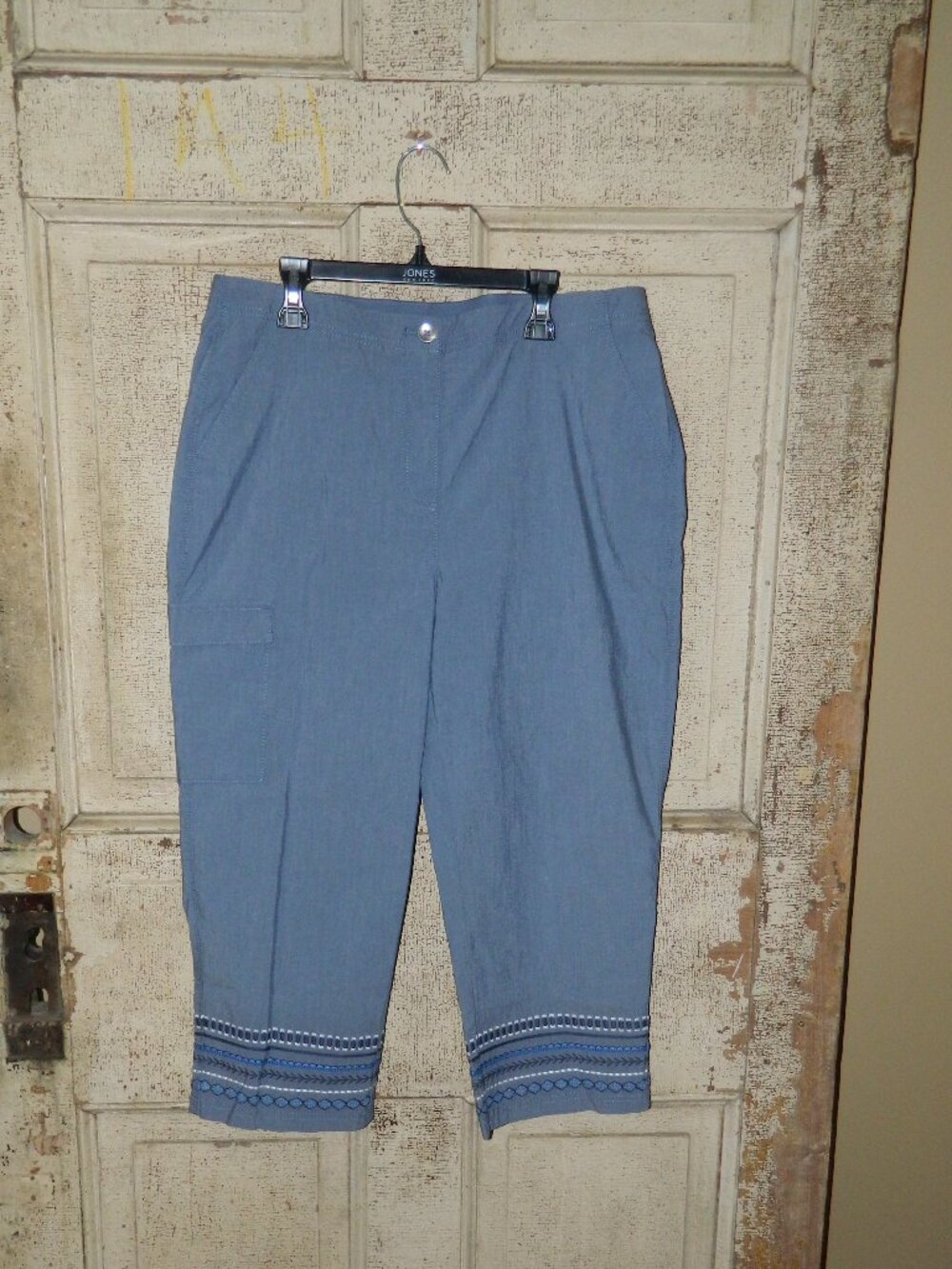 Chicos Blue Embroidered Hem Capri Cargo Pants Size 1 (XX-12)